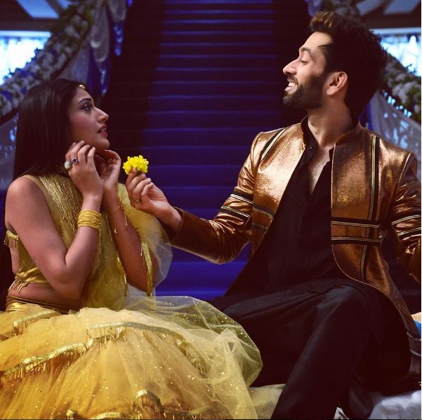 "Ishqbaaz" Couple Nakuul Mehta & Surbhi Chandna Will Be Seen Soon In A