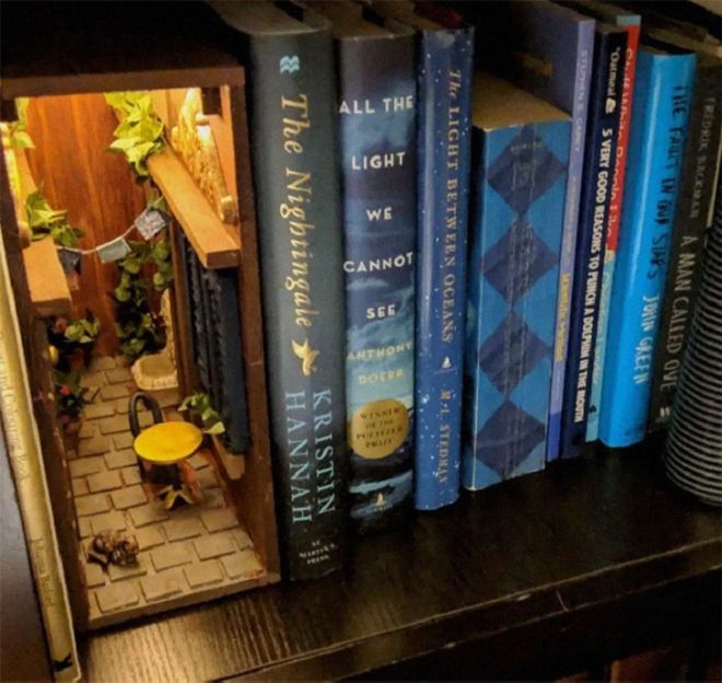 25 Incredible Bookshelf Inserts To Beautify Your Library