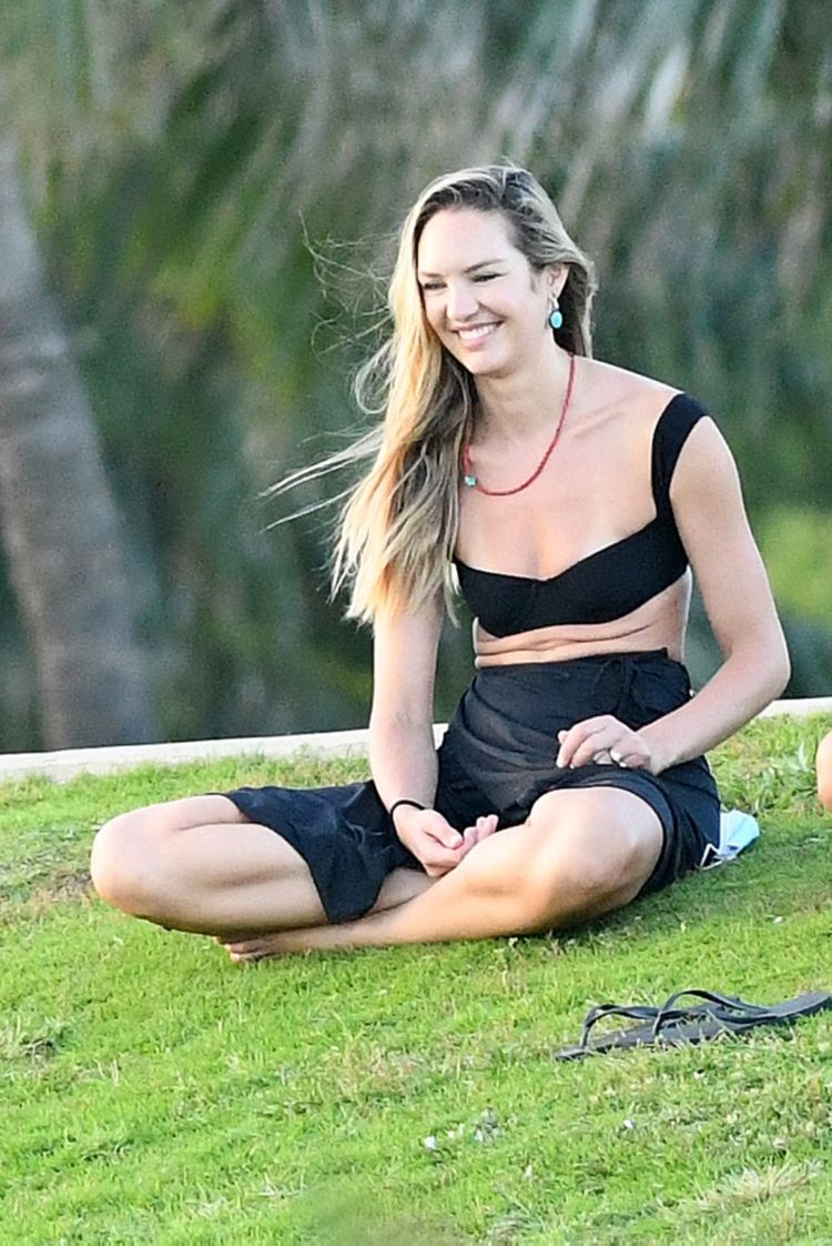 Candice Swanepoel Relaxing At A Park In Miami