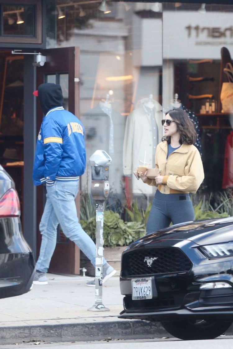 Eiza Gonzalez Goes Out For Lunch In Los Angeles