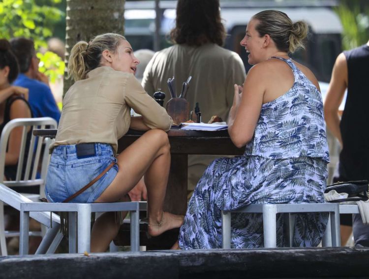 Elsa Pataky Candids In Denim Shorts Out At Byron Bay