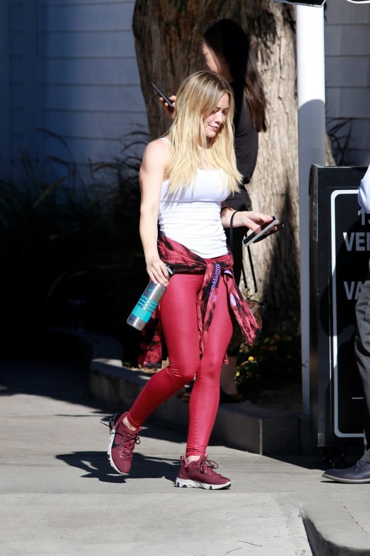 Stunning Hilary Duff Heading Out For Lunch In Los Angeles