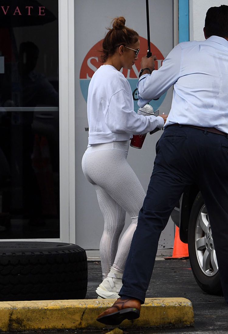 Jennifer Lopez Candids In White Tights While Arriving At The Gym