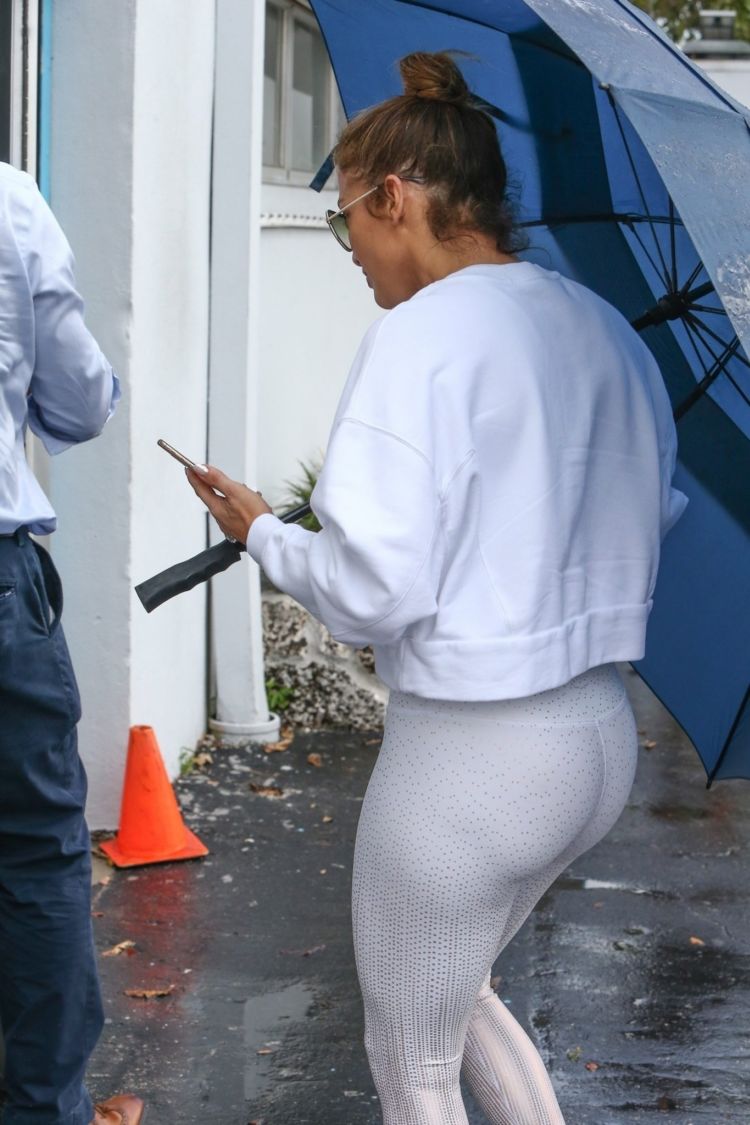 Jennifer Lopez Candids In White Tights While Arriving At The Gym