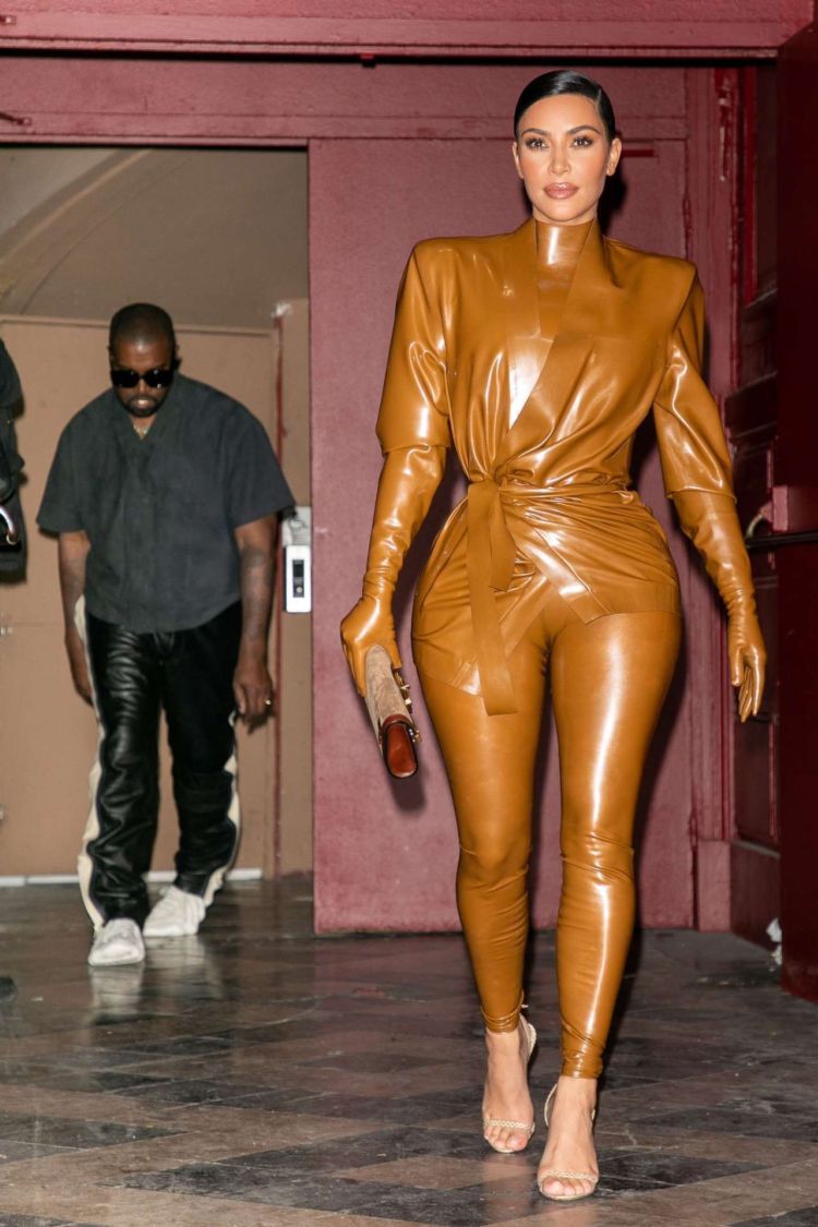 Kim Kardashian Candids Outside K West's Sunday Service at Theatre Des Bouffes Du Nord In Paris