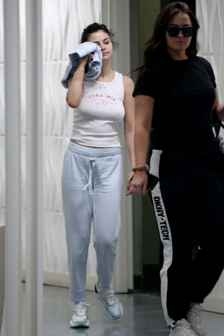Selena Gomez Spotted Leaving A Facility In Los Angeles