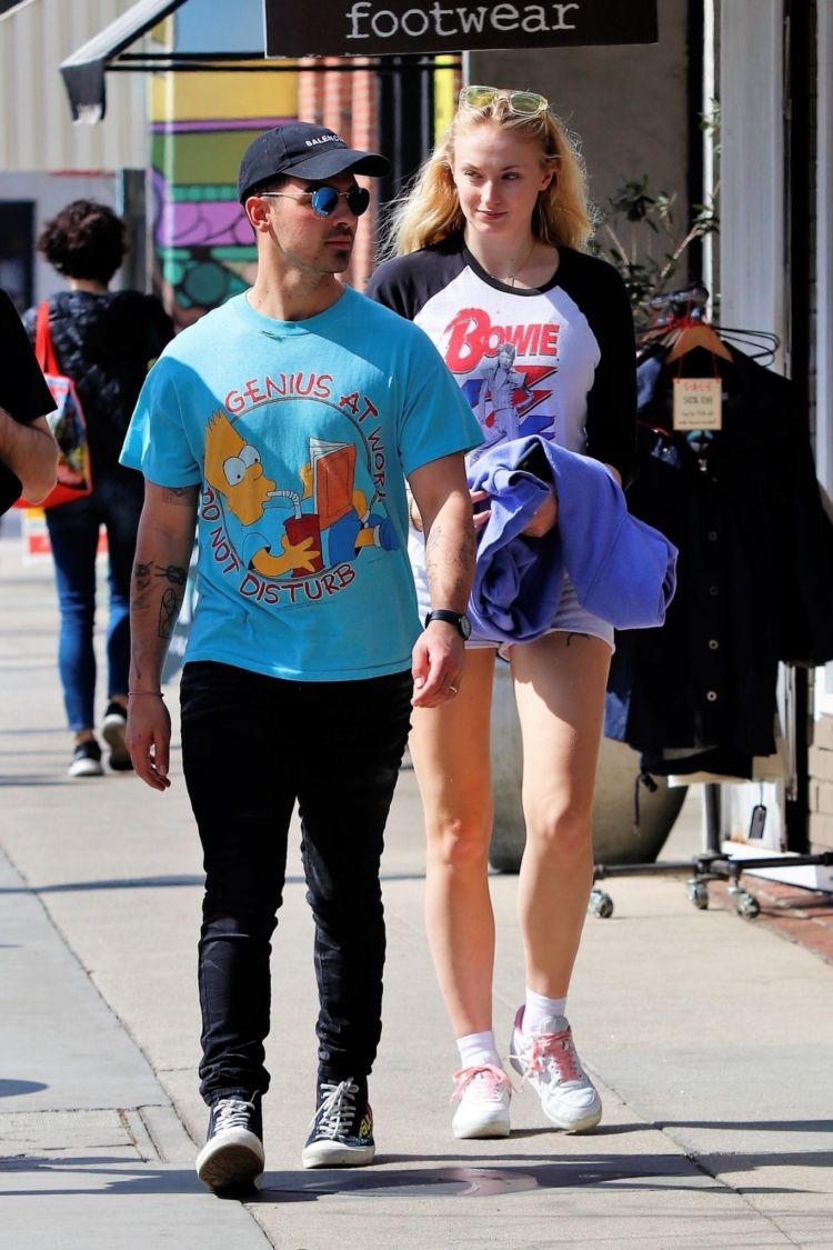 Sophie Turner Out On A Lunch Date In Studio City