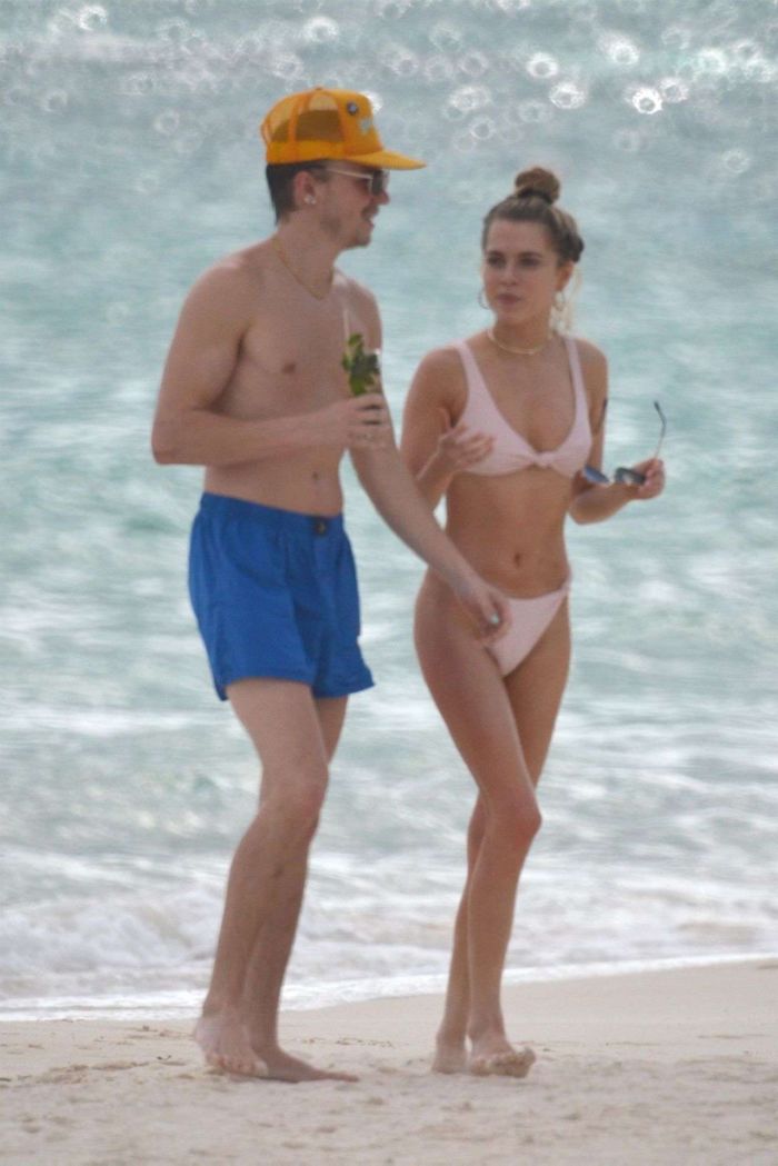Anne Winters On A Bikini Vacation At The Beach In Tulum
