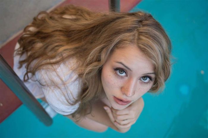 Caylee Cowan Posing For A Photoshoot By Matty Tae