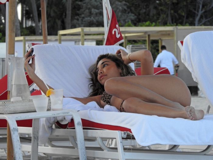 Chantel Jeffries In A Printed Bikini At The Beach In Miami