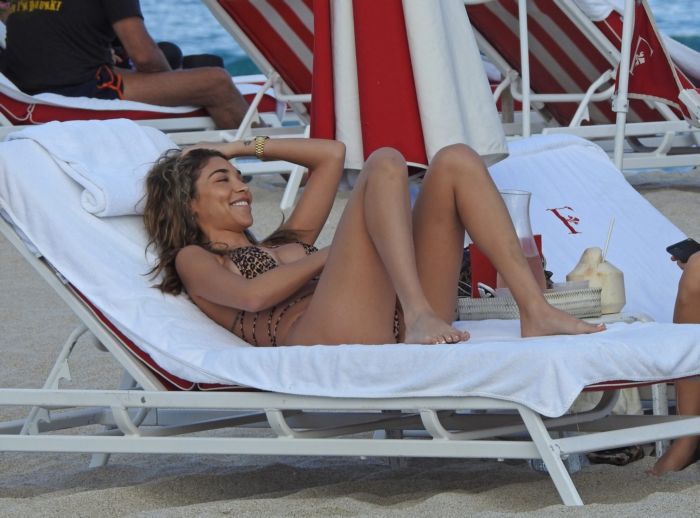 Chantel Jeffries In A Printed Bikini At The Beach In Miami