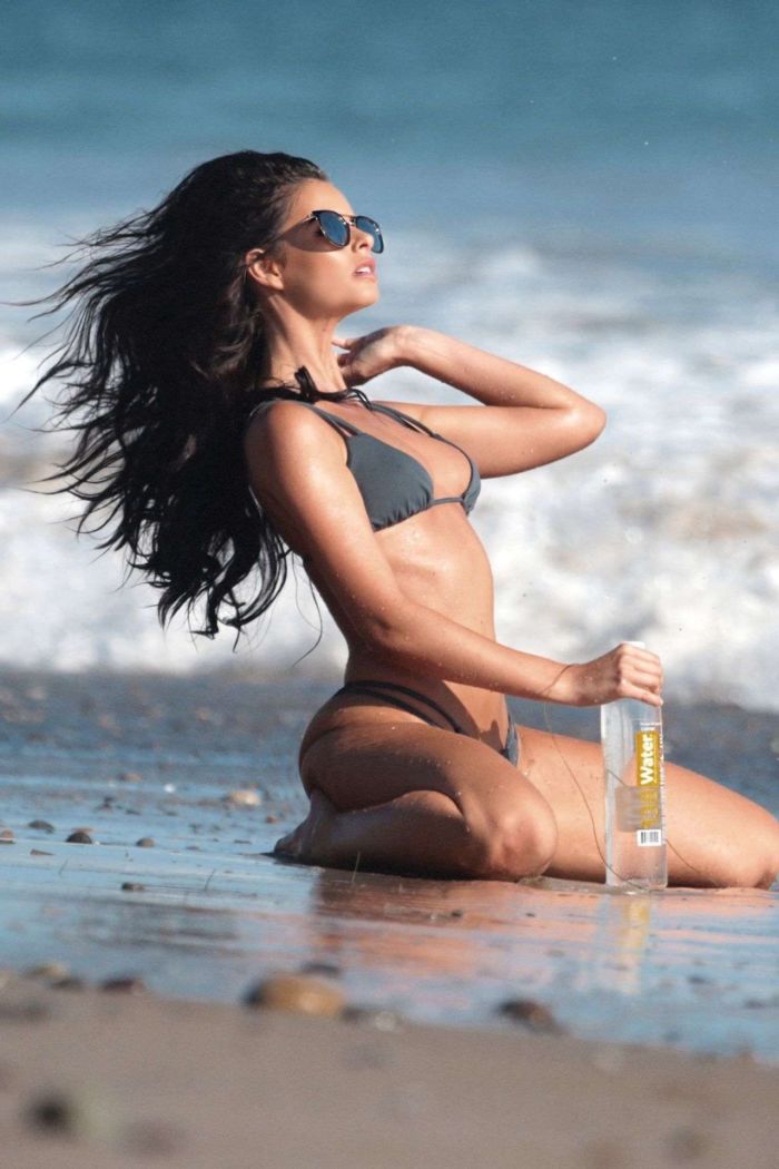 Jaylene Cook's Sensational Bikini Photoshoot For 138 Water