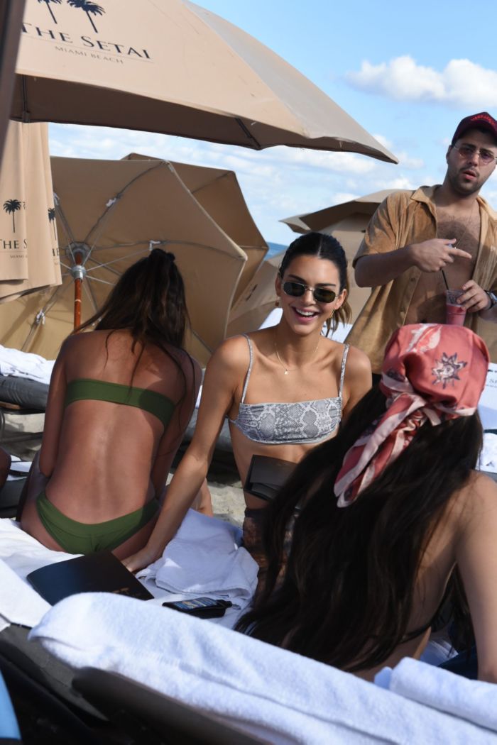 Kendall Jenner And Bella Hadid Together In Bikinis On The Beach In Miami