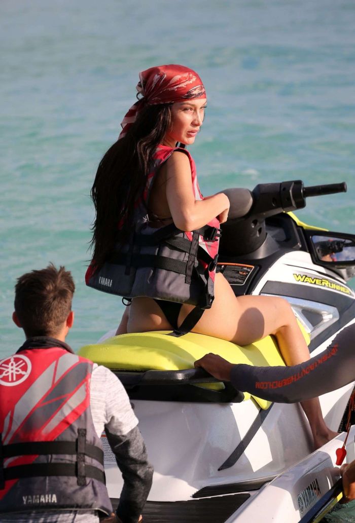 Kendall Jenner And Bella Hadid Together In Bikinis On The Beach In Miami