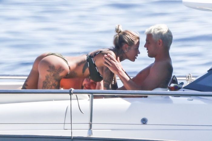 Zoe Cristofoli Vacationing In Bikini With Theo Hernandez On A Yacht In Capri
